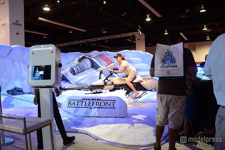 「スター・ウォーズ」バトルフロントの体験コーナー