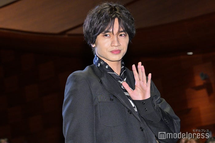 サプライズ登場で会場を沸かせた中島健人(C)モデルプレス