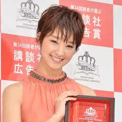 「ベストキャラクター賞」を受賞した剛力彩芽