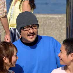 ビッグダディ役を演じる重松隆志 (C)2013「ハダカの美奈子」製作委員会