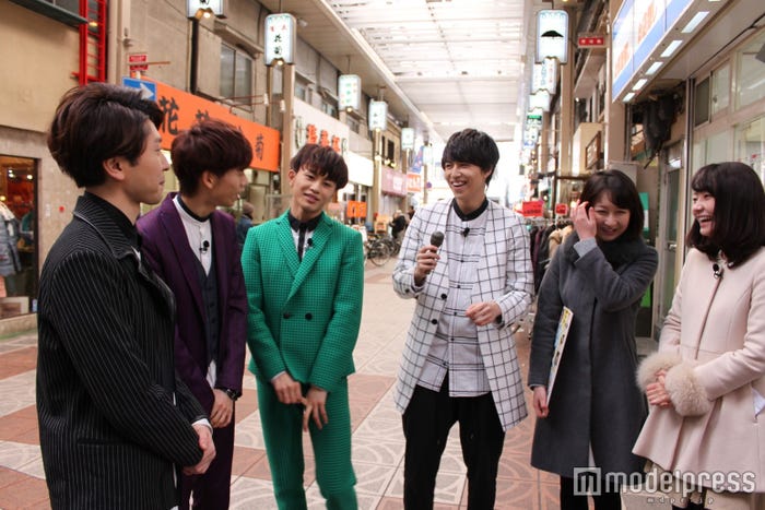 街頭インタビューに挑戦(C)関西テレビ