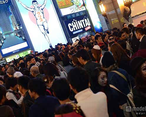 <ハロウィン>道頓堀が大パニック!仮装ピーポーが一挙集結
