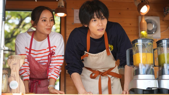 岡田結実、萩原利久「たとえあなたを忘れても」第2話より(C)ABCテレビ