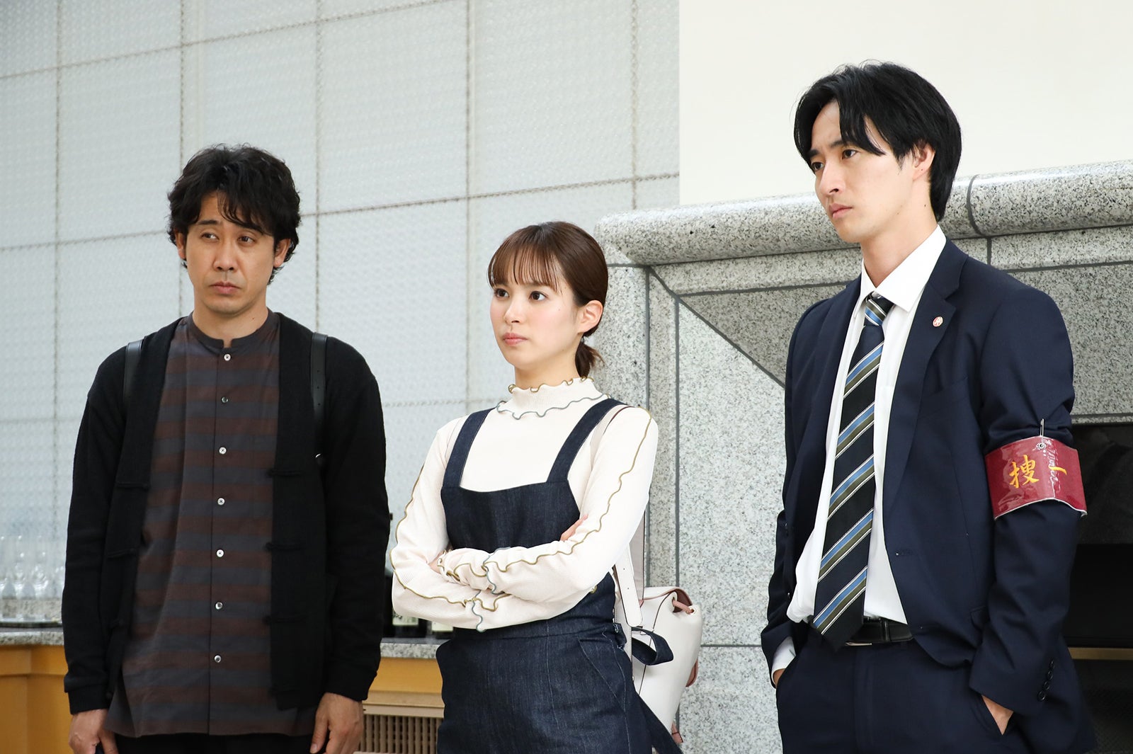 大泉洋、関水渚、古屋呂敏／「元彼の遺言状」第8話より（C）フジテレビ