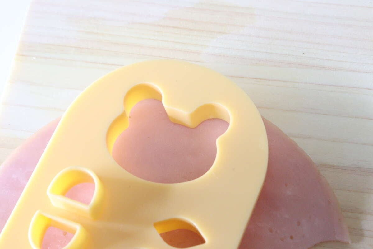 ダイソー 型抜きプレート ダイソーの型抜きプレート