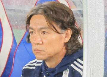 W杯1次L敗退の韓国 ホン・ミョンボ監督と一部選手が厳戒態勢の中で帰国 空港に200人以上が詰めかけたと現地報道