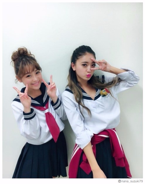 鈴木奈々＆みちょぱ、“10歳差”セーラー服2ショットが話題