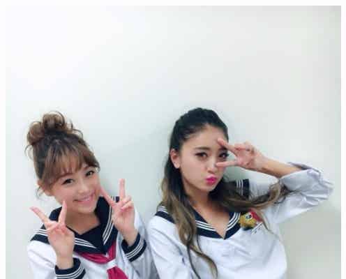 鈴木奈々&みちょぱ、“10歳差”セーラー服2ショットが話題