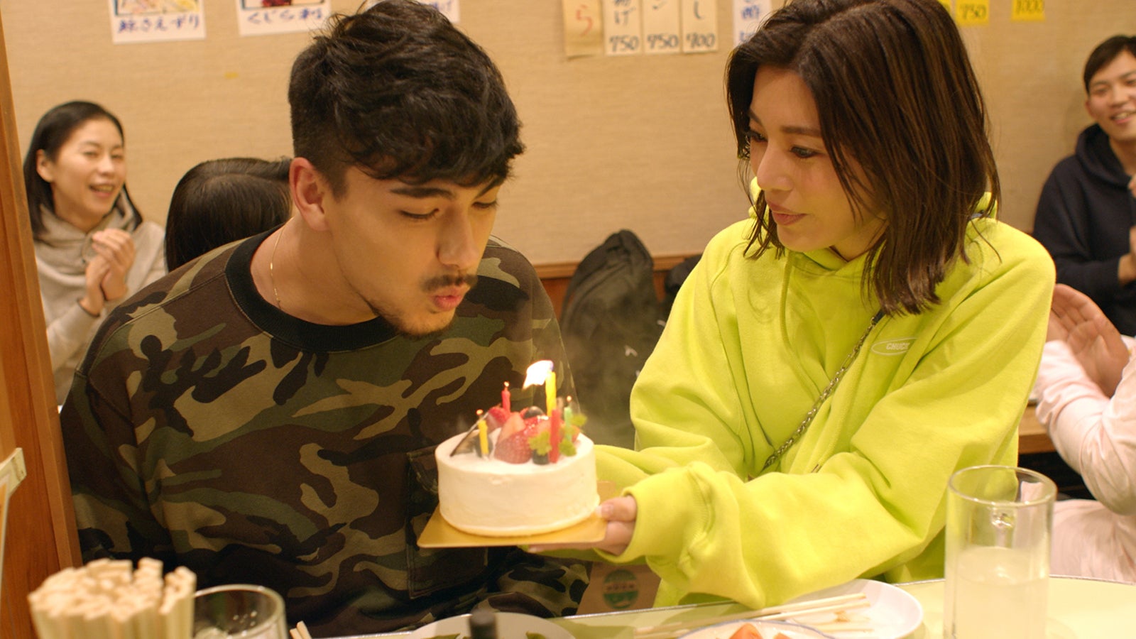 「テラハ」島袋聖南＆石倉ノアカップル、CM初出演・初共演 バースデーサプライズも