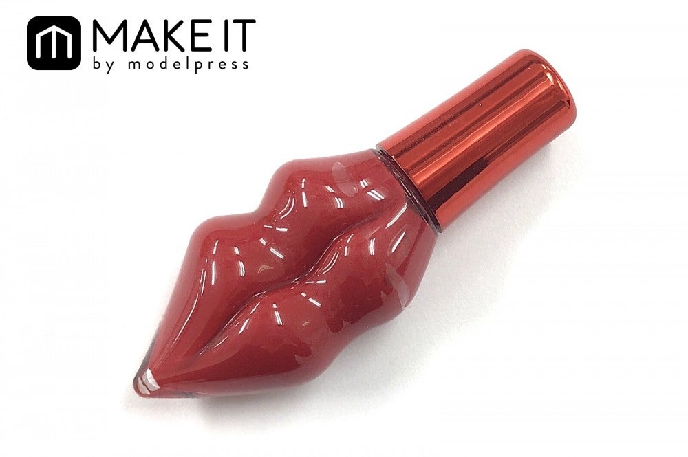 プランプピンク／メルティーリップ ベルベットルージュ／204 トリックレッド／1,300円（税抜） (C)メイクイット