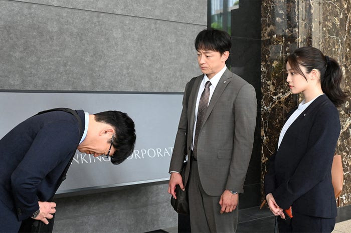 飯尾和樹、山本耕史、今田美桜「花咲舞が黙ってない」第9話より(C)日本テレビ