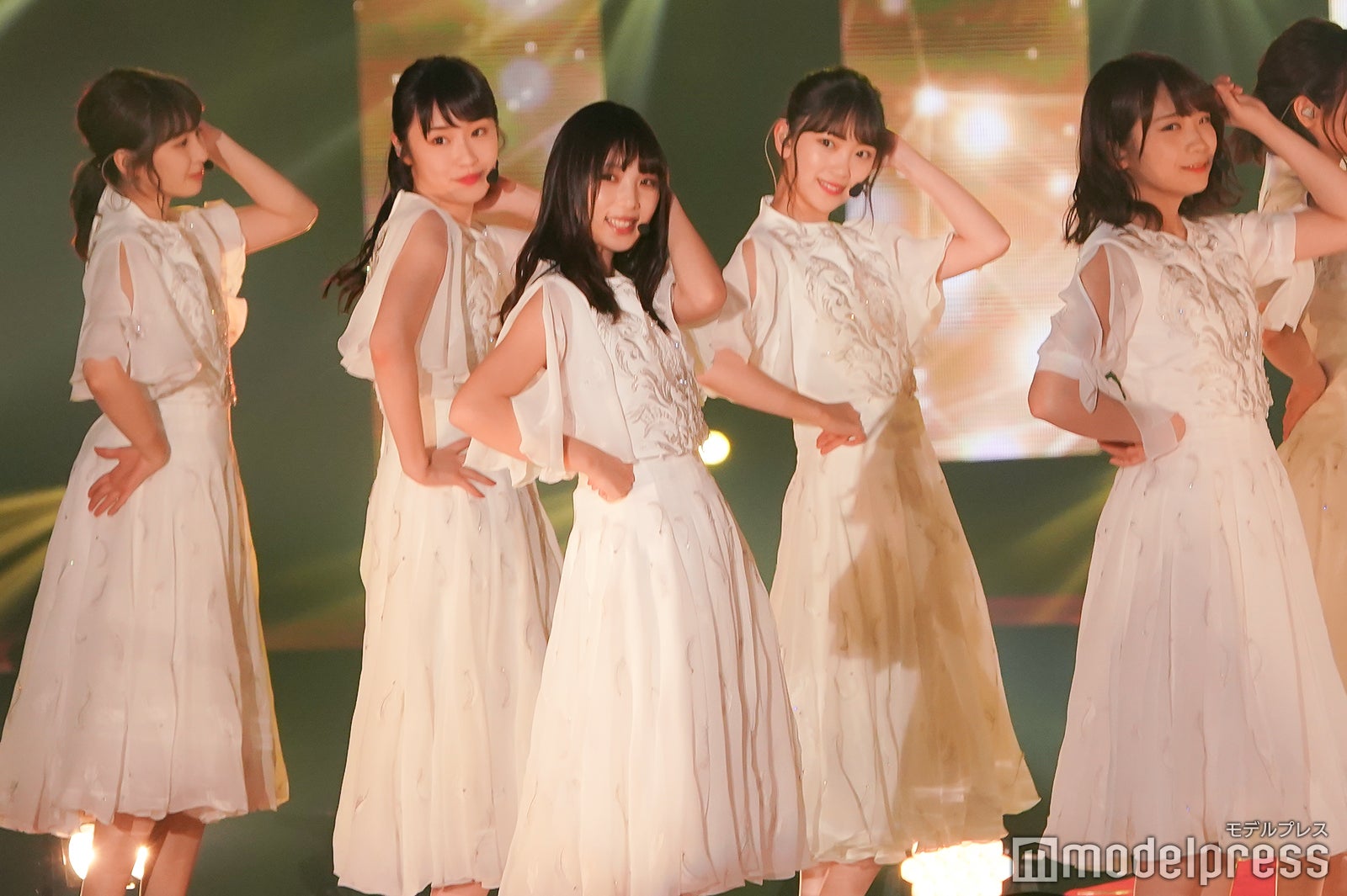 井上小百合、高山一実、与田祐希、堀未央奈、秋元真夏 （C）モデルプレス