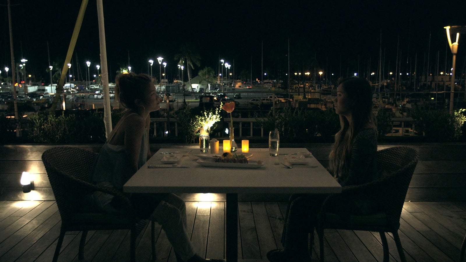 エビアン、杏奈『TERRACE HOUSE ALOHA STATE』12th WEEK（C）フジテレビ／イースト・エンタテインメント