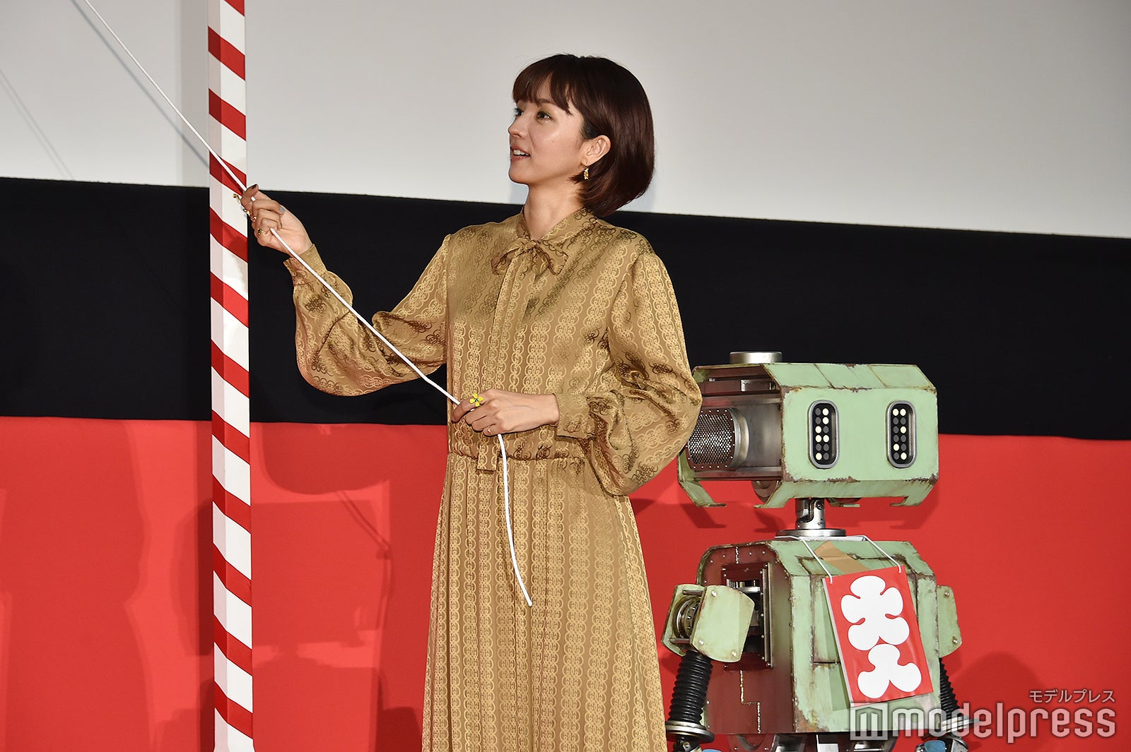 満島ひかり、タング（C）モデルプレス