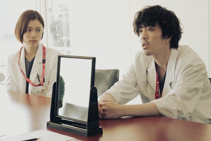 杉咲花、若葉竜也「アンメット ある脳外科医の日記」より(C)カンテレ