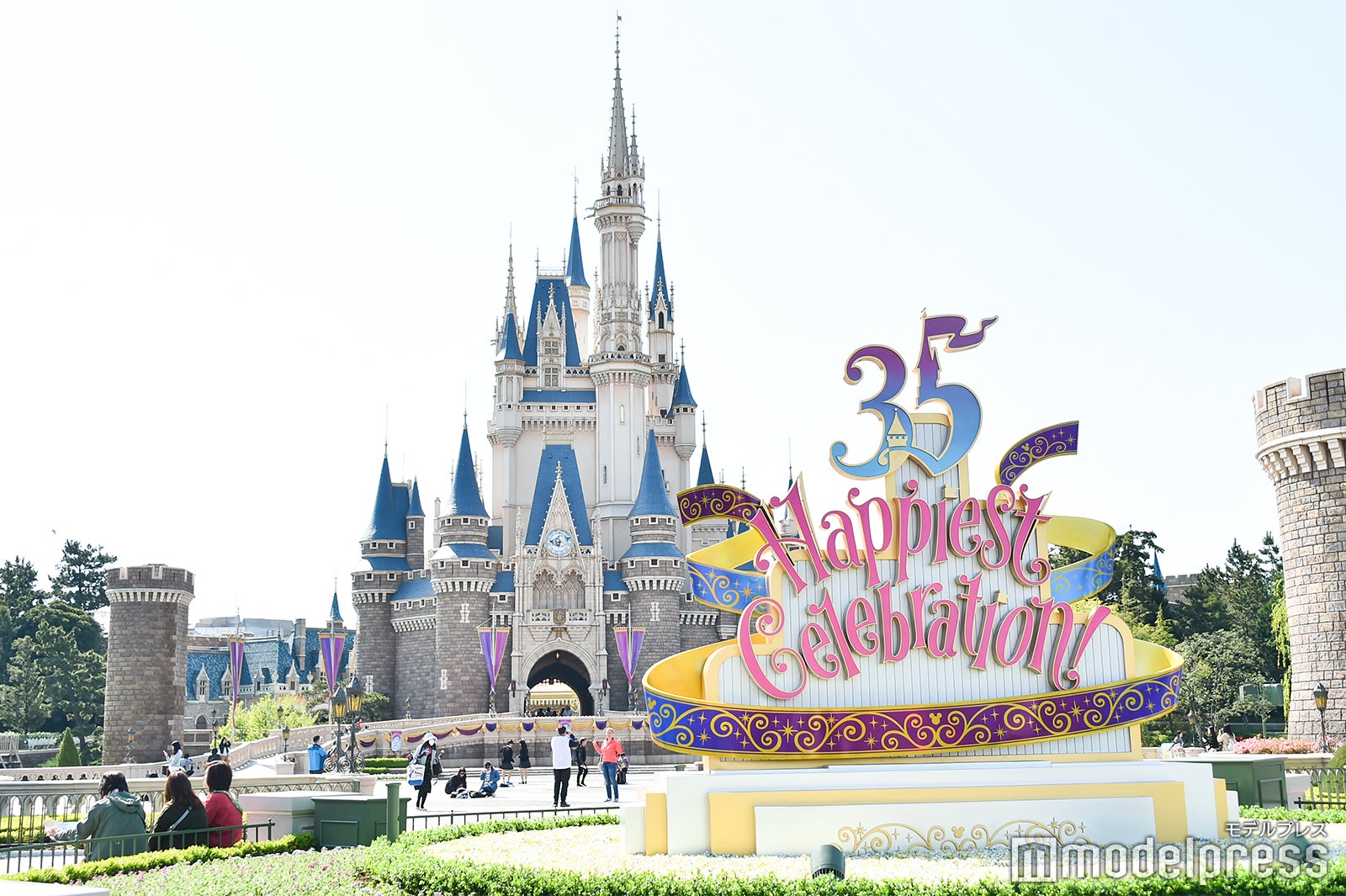 ディズニー35周年、ワールドバザールで初プロジェクションマッピング