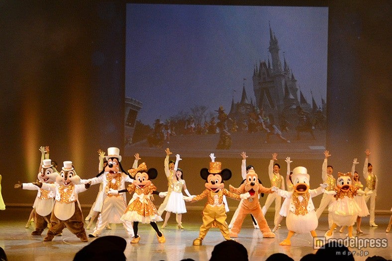 式典にて行われたオリジナルショー