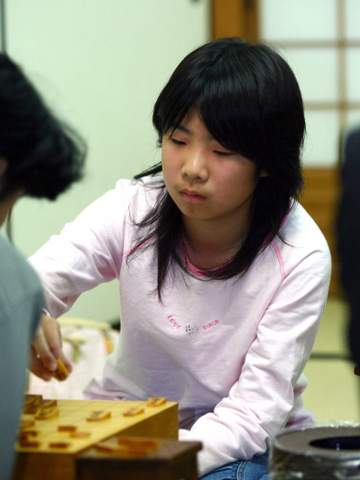 史上初の女性プロ棋士・西山朋佳白玲 20年前から途切れなかった真っ直ぐな思いと熱量