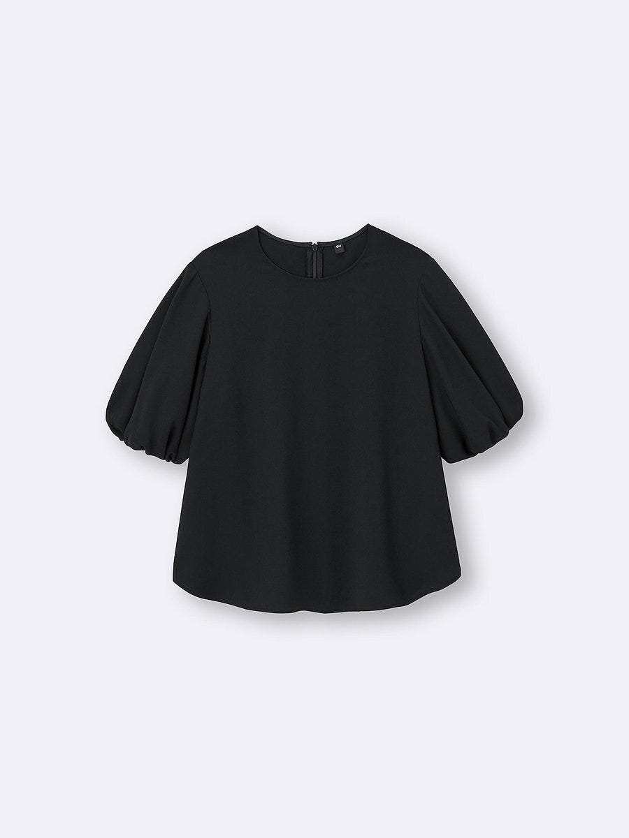 GUのバブルスリーブブラウス