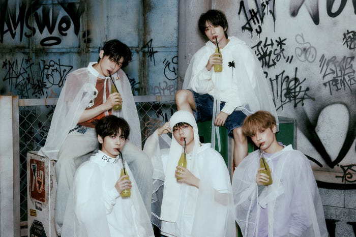 TOMORROW X TOGETHER(P)&(C) BIGHIT MUSIC