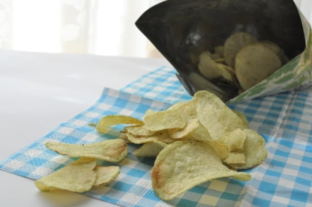 カルディ「パクチーポテトチップス」中身