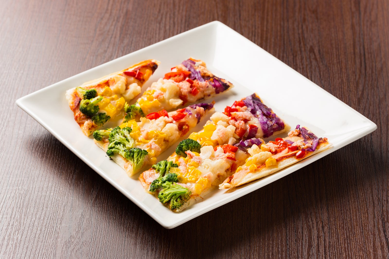 カラフルサインペンピザ／画像提供：GINZA RAKUGAKI Cafe＆Bar by Pentel