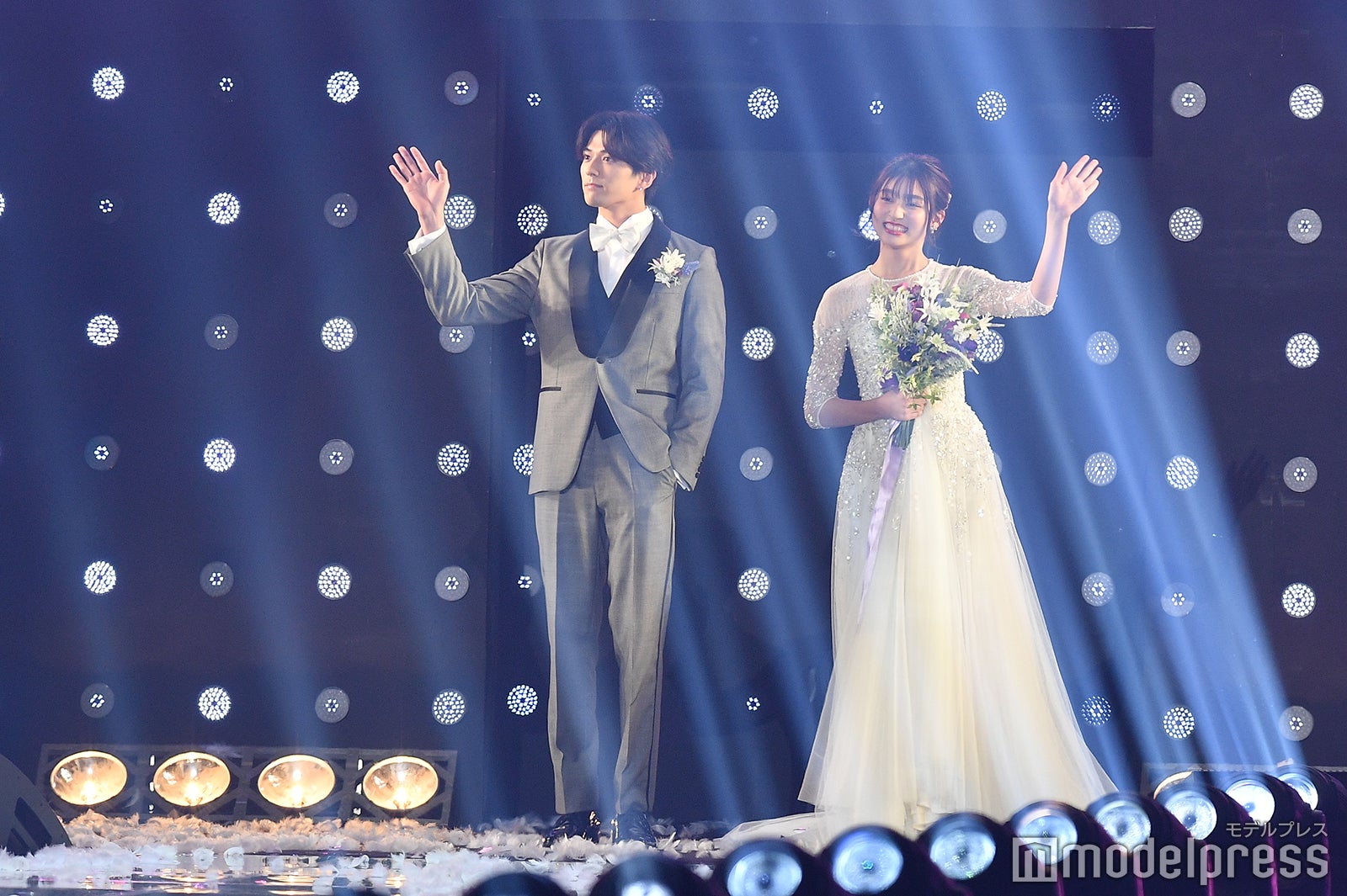 新田真剣佑、吉川愛（C）モデルプレス