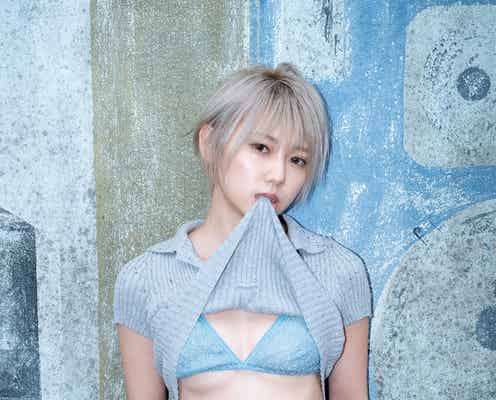 “金髪ショート美女”篠崎こころ、SEXYボディに釘付け