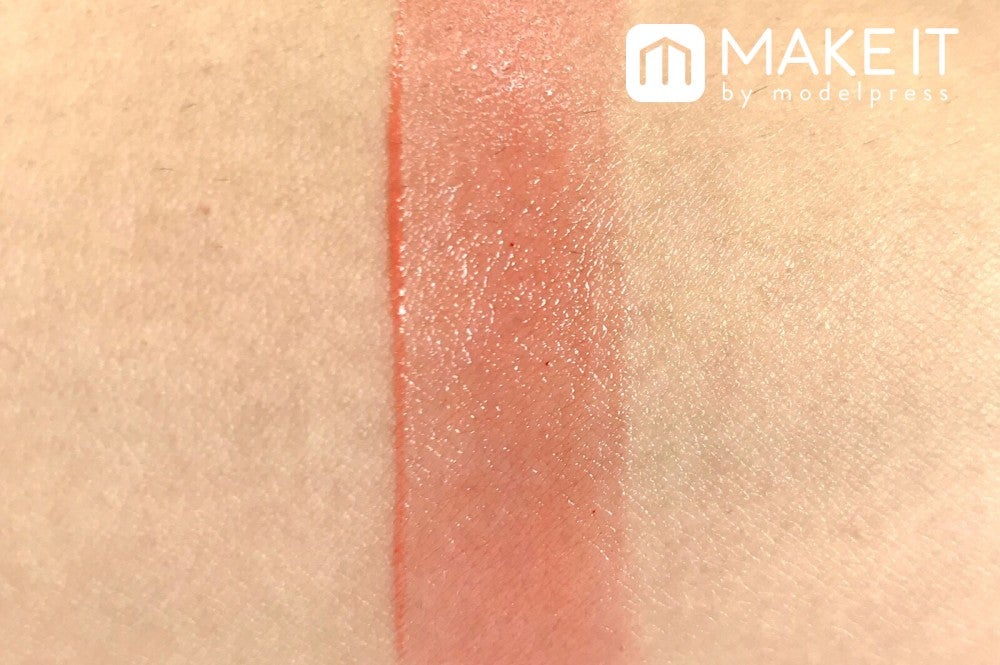 【YSL】「ヴォリュプテティントインバーム」“8 キャッチミーオレンジ”使用 (C)メイクイット