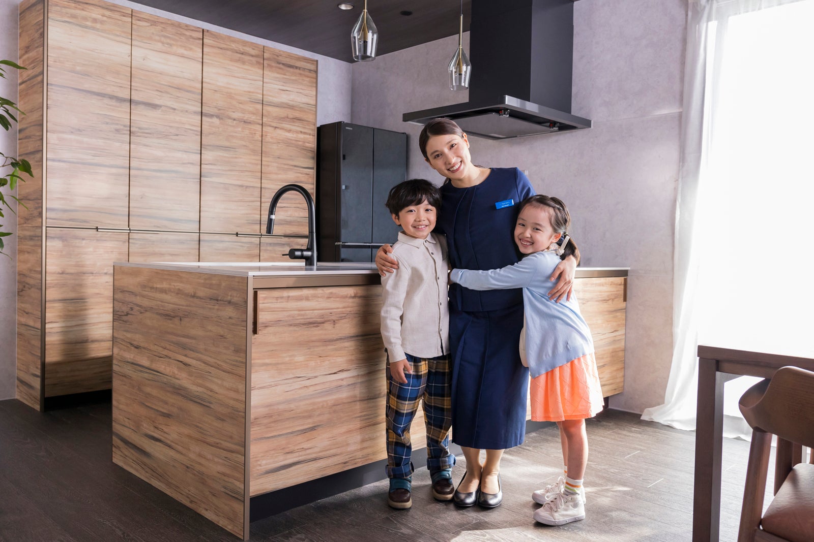石塚陸翔、土屋太鳳、池村碧彩（提供写真）