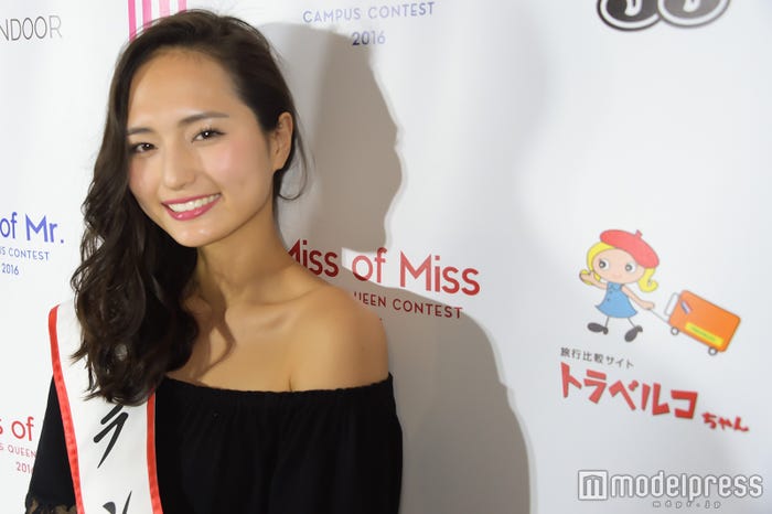 山賀琴子さん(C)モデルプレス