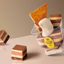 ウイスキー角瓶香るティラミス ※本商品には「洋酒(ウイスキー)」使用 20歳未満の方や運転前の方はご遠慮ください/画像提供:ユニバーサル・スタジオ・ジャパン