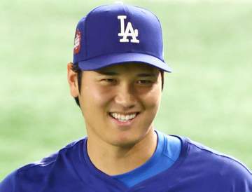 「デカいリスみたい」2試合連続欠場の大谷翔平 ベンチでひまわりの種をほお張ってまさかのシーン「めっちゃほっぺ膨らんでて草」「笑顔が世界を救う」