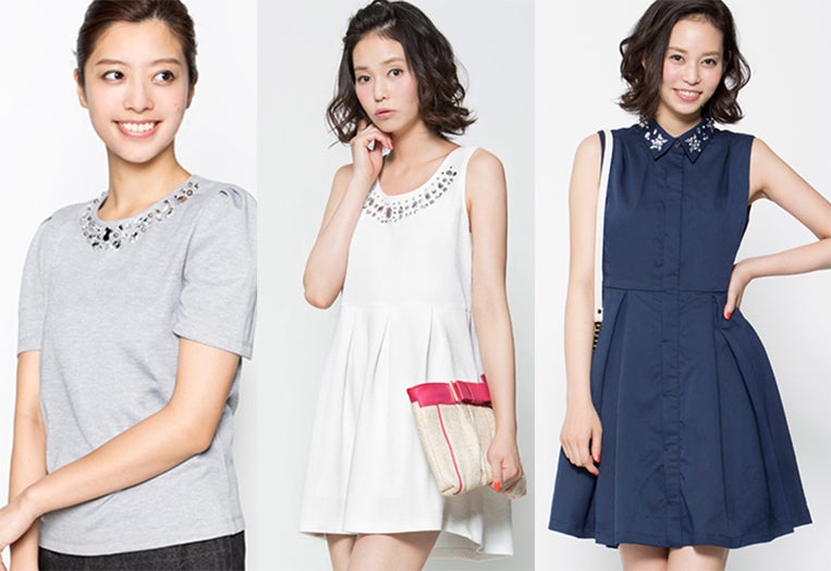 胸元を華やかに！「キラキラビジュー付きアイテム」