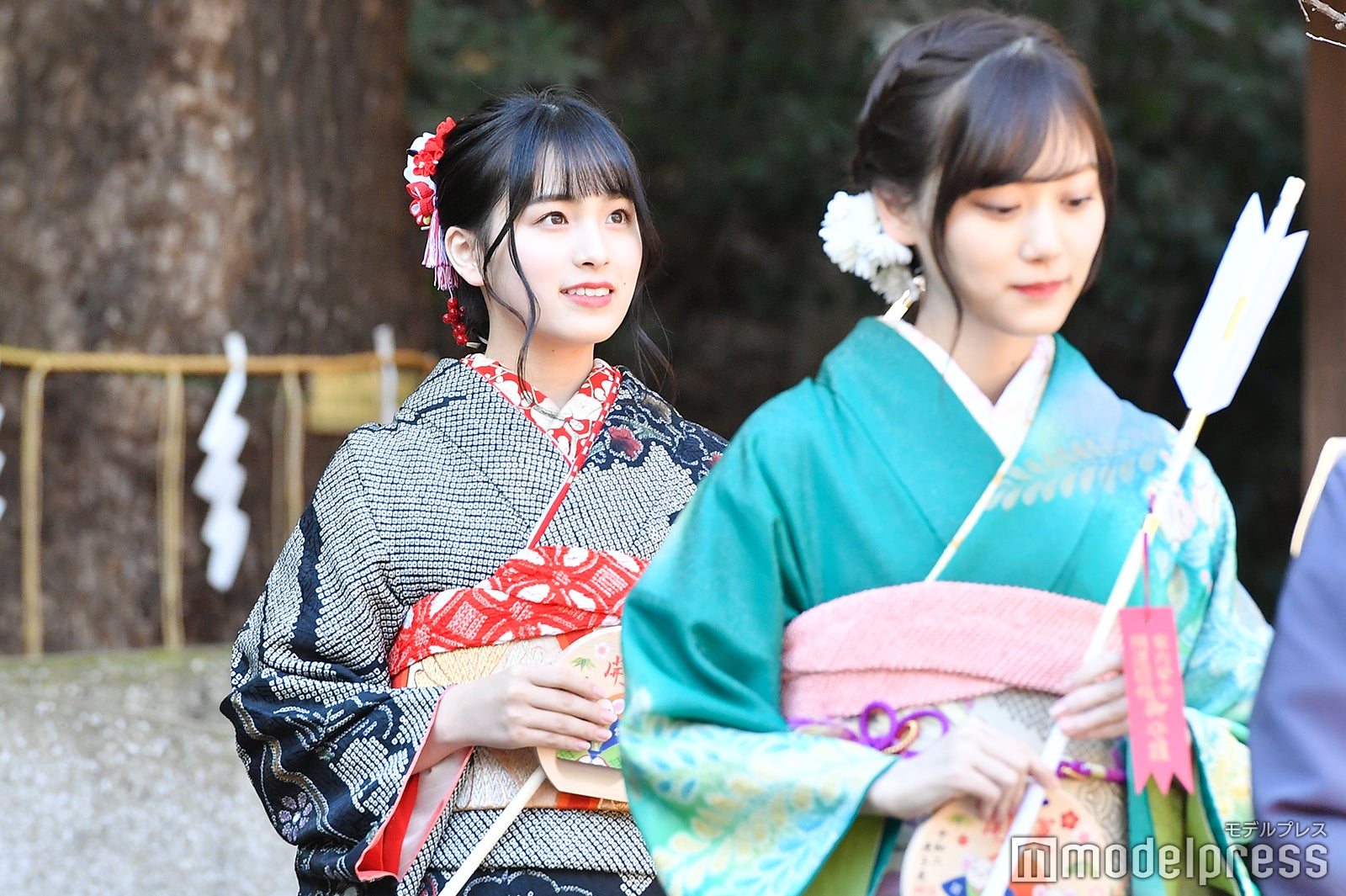 大園桃子、山下美月 （C）モデルプレス