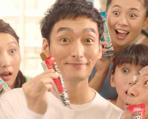 草なぎ剛、終始ハイテンションではっちゃけダンス