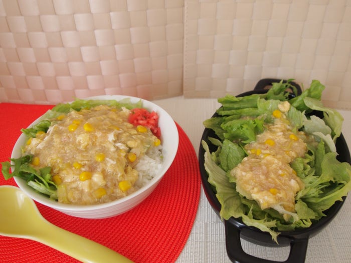 「ふんわり かにたま丼 → かにあんかけのレタスサラダ」
