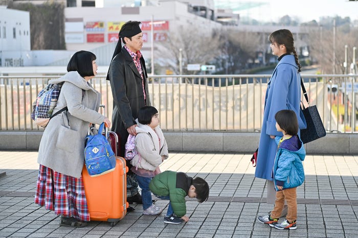 伊藤修子、児嶋一哉、内田理央「おっさんずラブ-リターンズ-」第7話(C)テレビ朝日