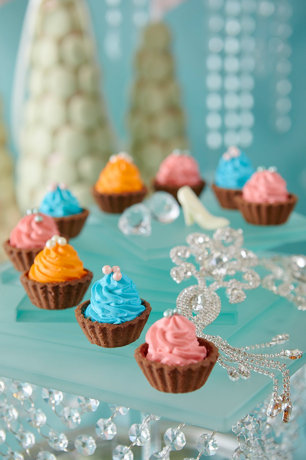 ガラスの国のスイーツブッフェ／画像提供：京王プラザホテル