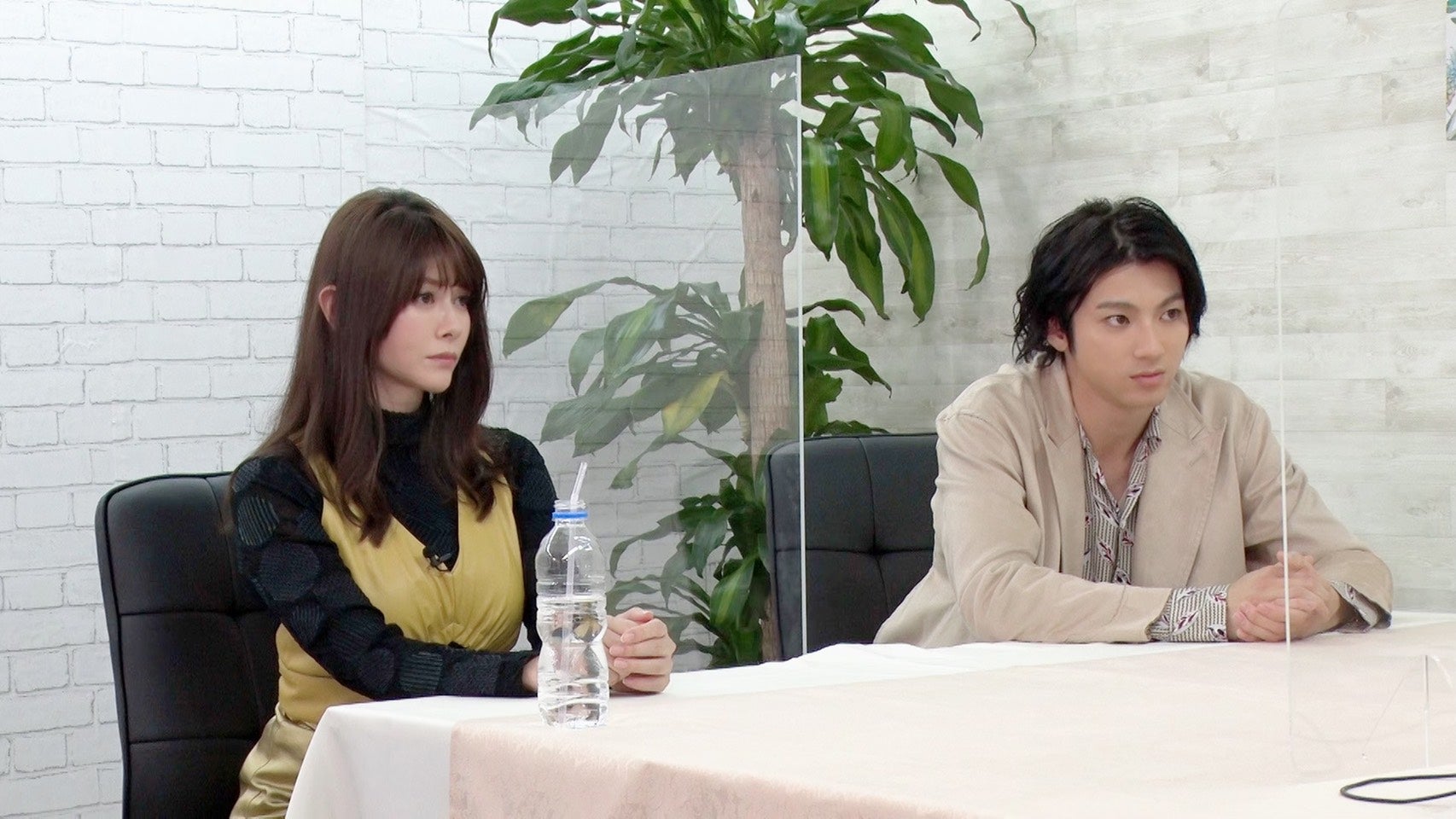 真木よう子、山田裕貴（C）フジテレビ