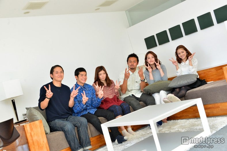 左から：宮城大樹、菅谷哲也、住岡梨奈、今井洋介、筧美和子、永谷真絵