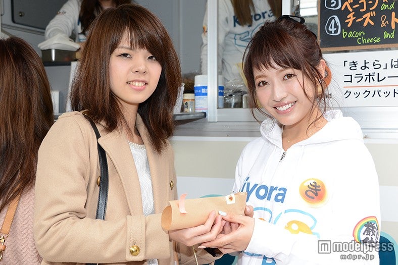 くみっきー（右）