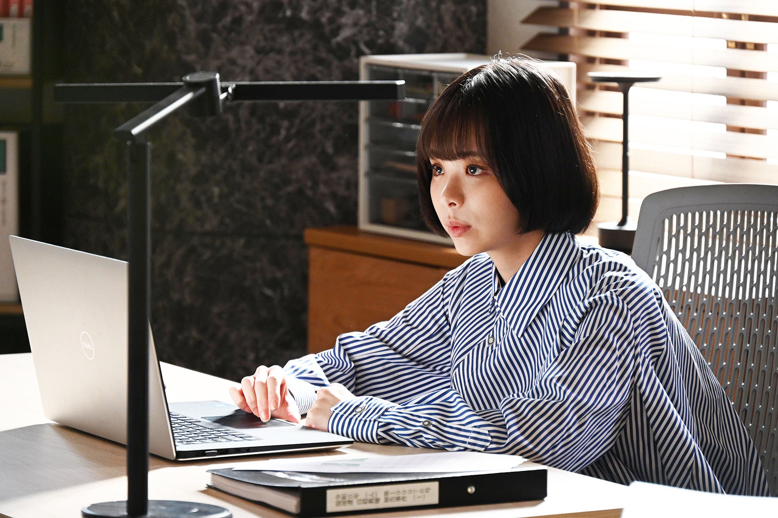 趣里（C）カンテレ