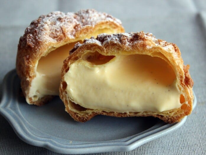 しっかりした生地と、なめらかなクリームのコントラストが印象的