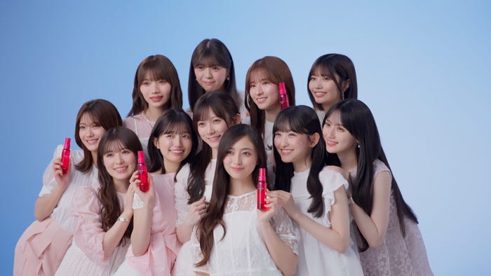 乃木坂46/新TVCM「メイク仕上げの新習慣!」篇メイキング(C)乃木坂46LLC