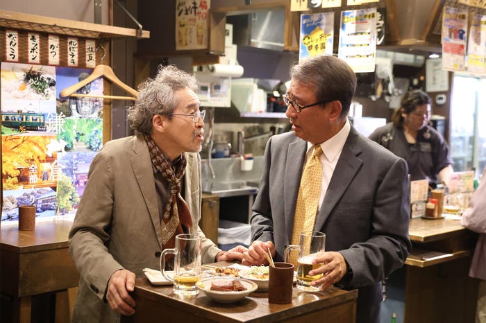 浅野和之、中井貴一「続・続・最後から二番目の恋」第10話(C)フジテレビ