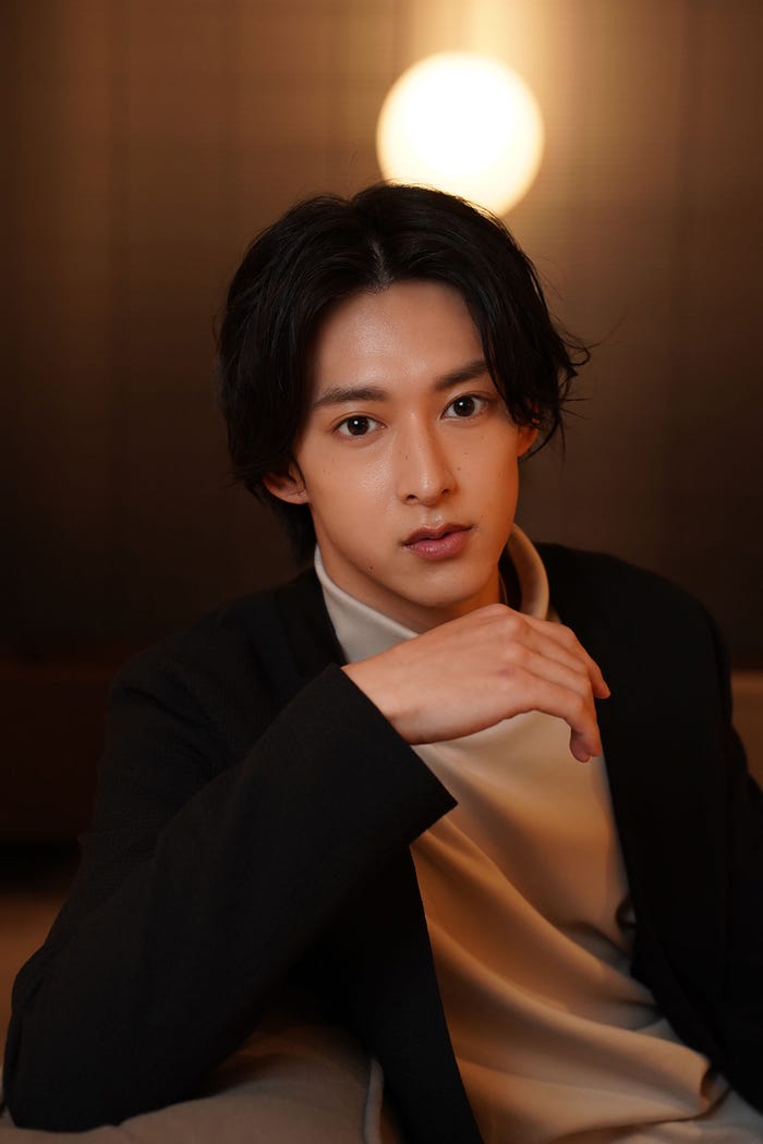 伊藤あさひ(C)エイベックス通信放送/とろける夜製作委員会