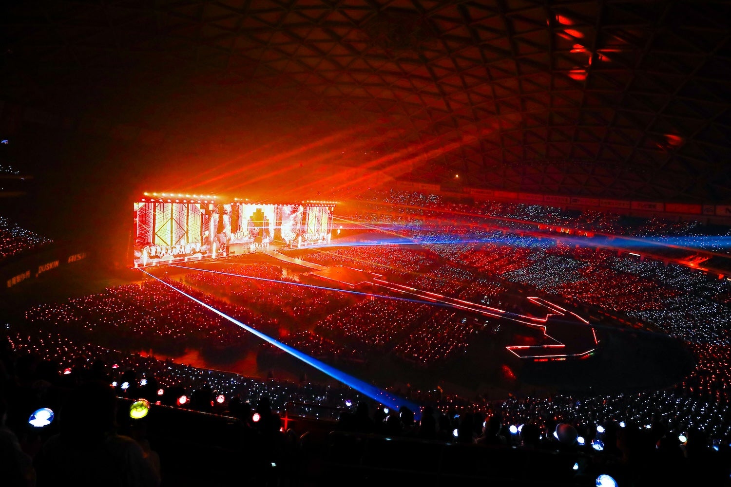 SEVENTEEN（P）＆（C）PLEDIS Entertainment