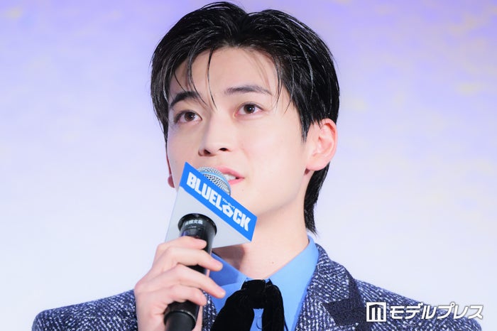 高橋文哉、“大先輩”のサプライズ参加に「一気に委縮しちゃいました」【ブルーロック】