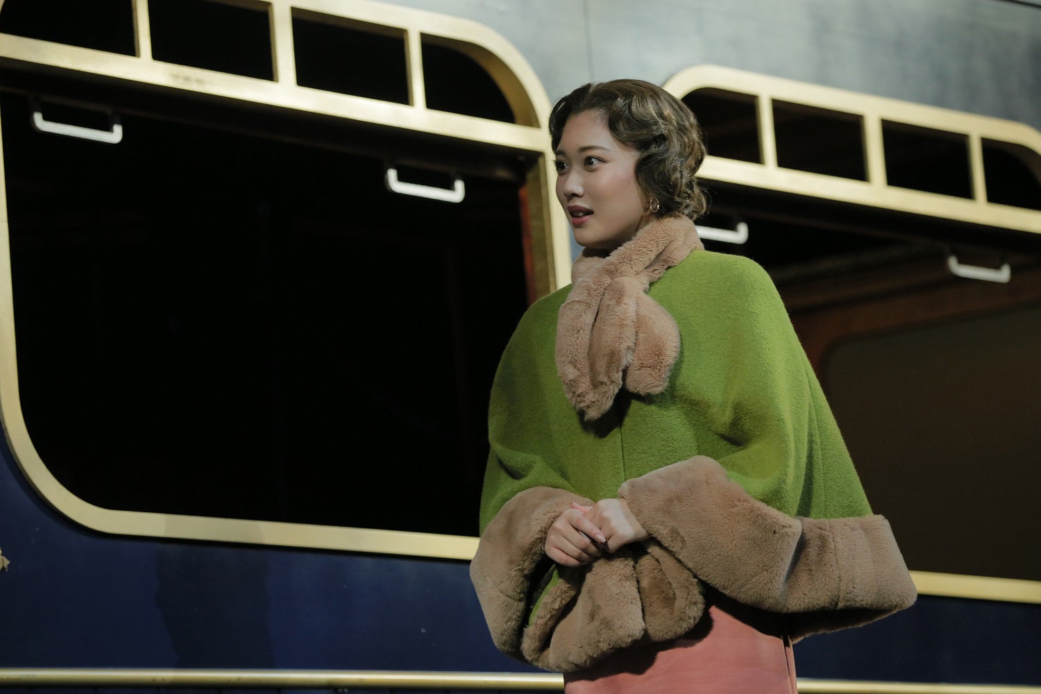 舞台「オリエント急行殺人事件」（提供写真）